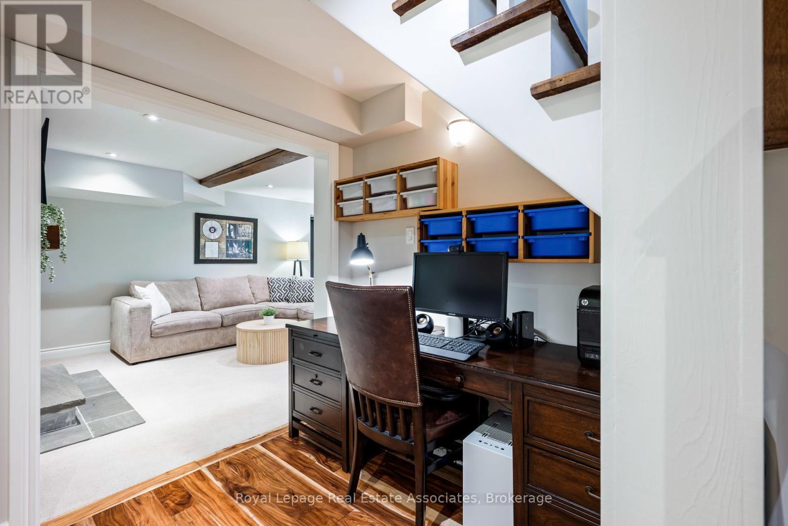 Photo 36 of 49 Wildwood Road, Halton Hills ON