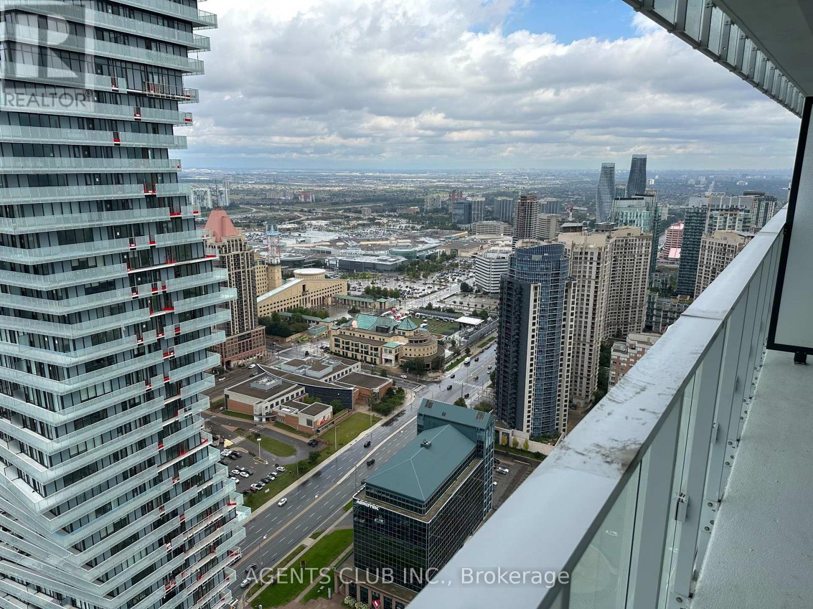 Photo 4 of 4510 3883 Quartz Road, Mississauga ON