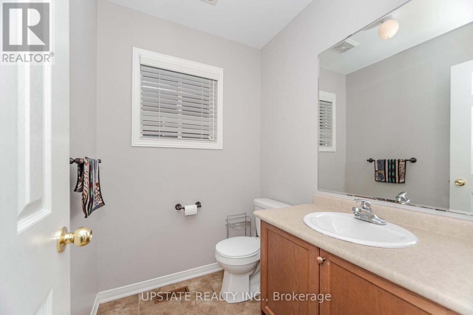 Photo 16 of 87 Sleightholme Crescent, Brampton ON