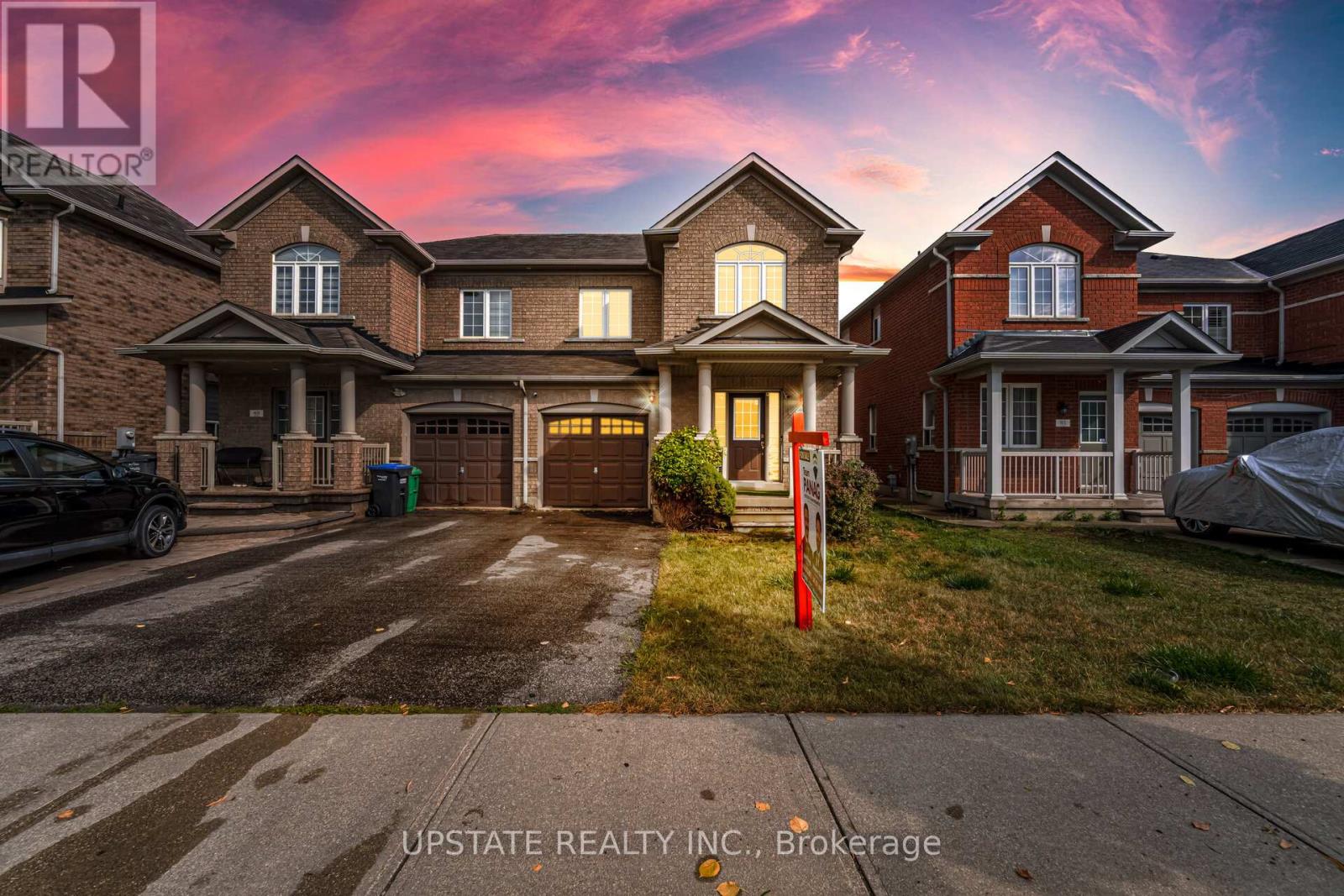 Photo 2 of 87 Sleightholme Crescent, Brampton ON