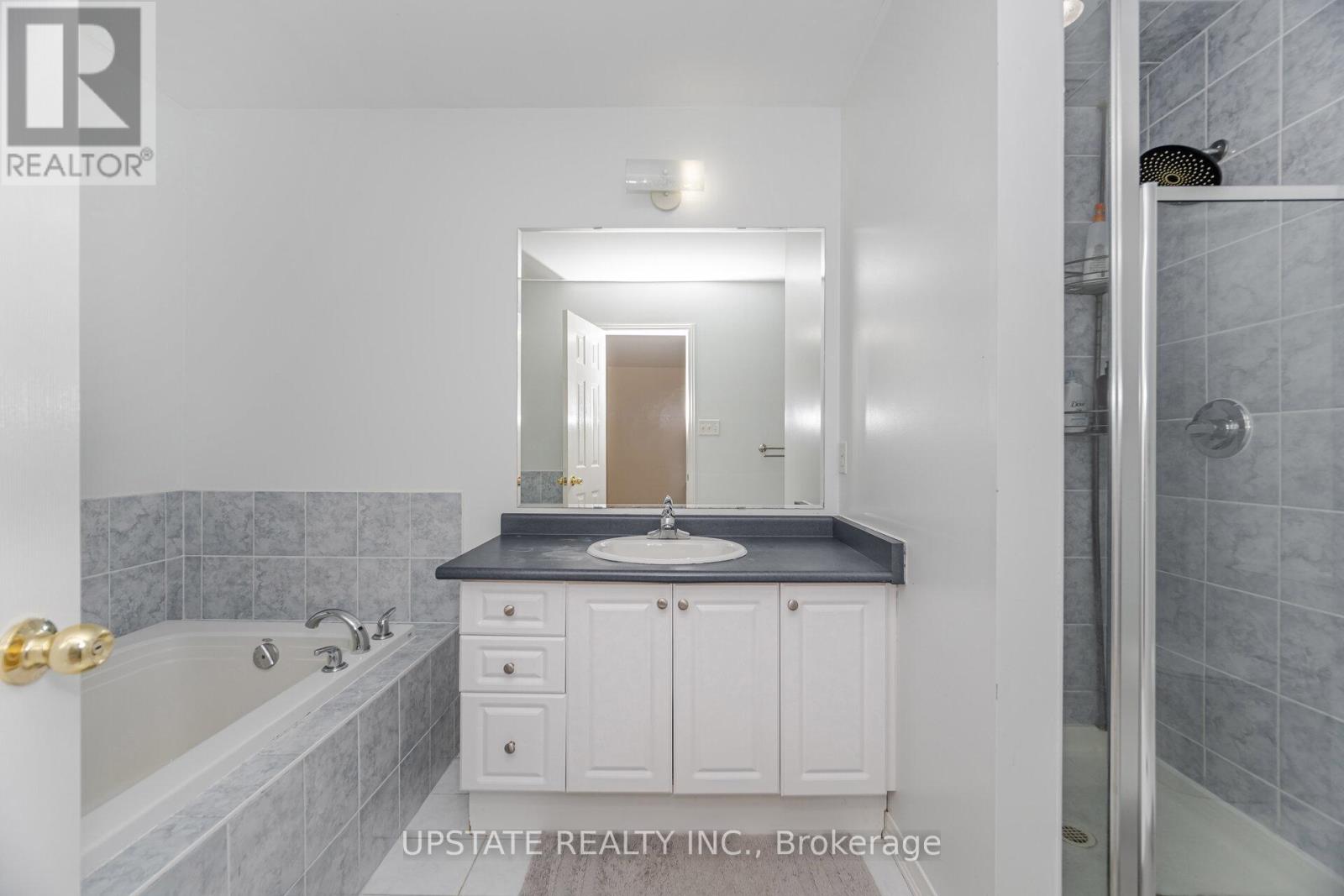 Photo 22 of 87 Sleightholme Crescent, Brampton ON