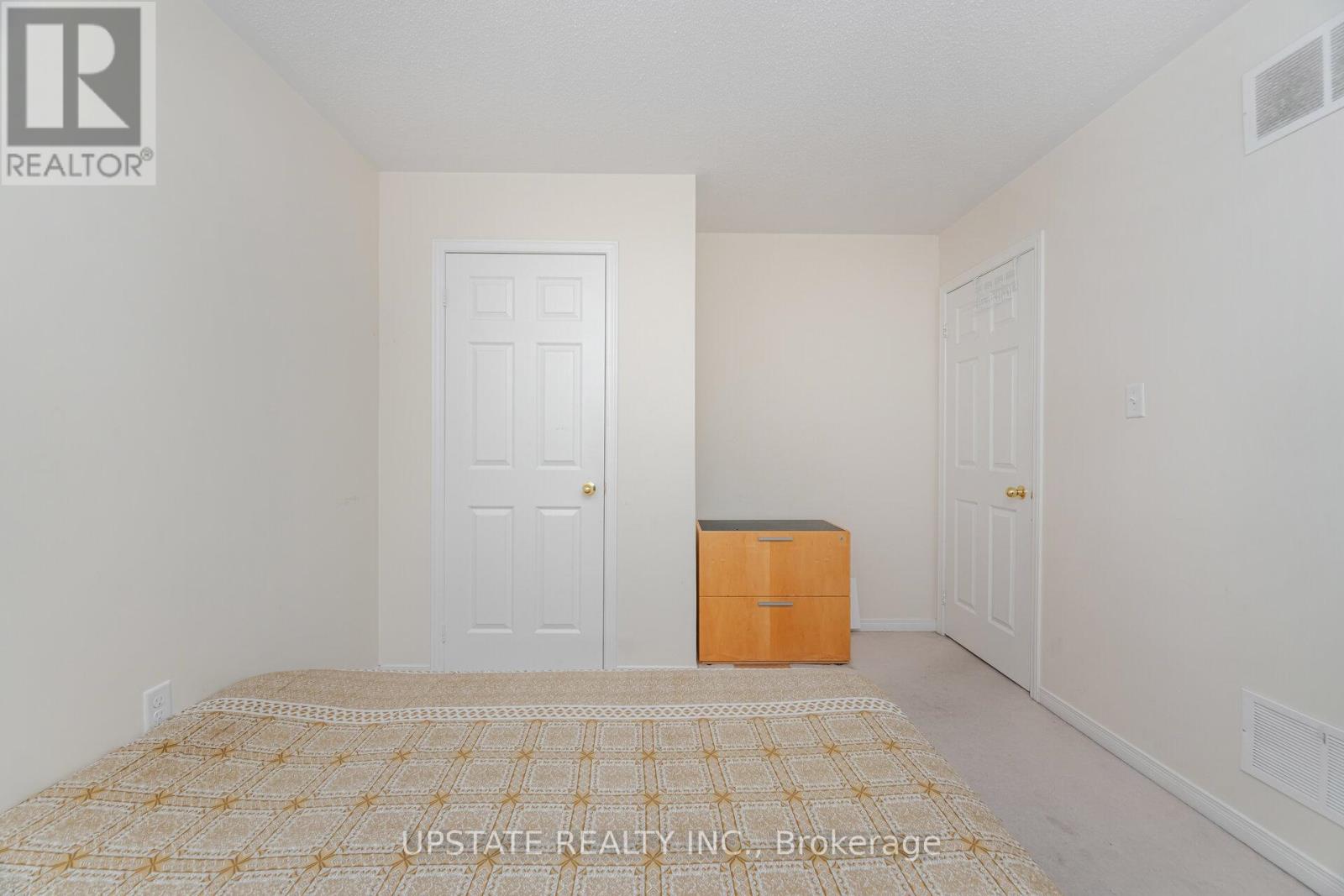 Photo 25 of 87 Sleightholme Crescent, Brampton ON