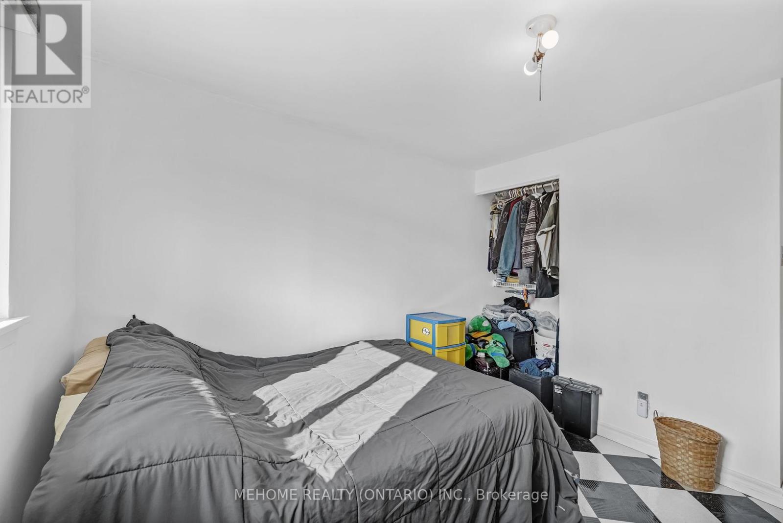 Photo 17 of 19 46 Dearbourne Boulevard, Brampton ON