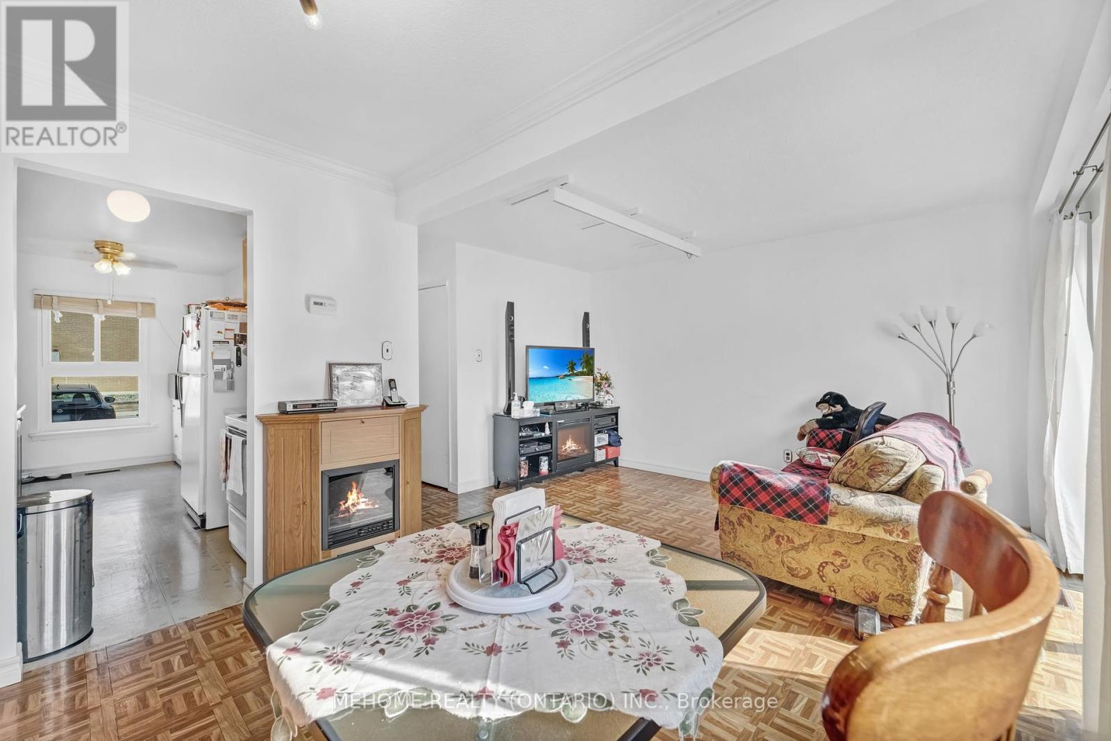Photo 7 of 19 46 Dearbourne Boulevard, Brampton ON