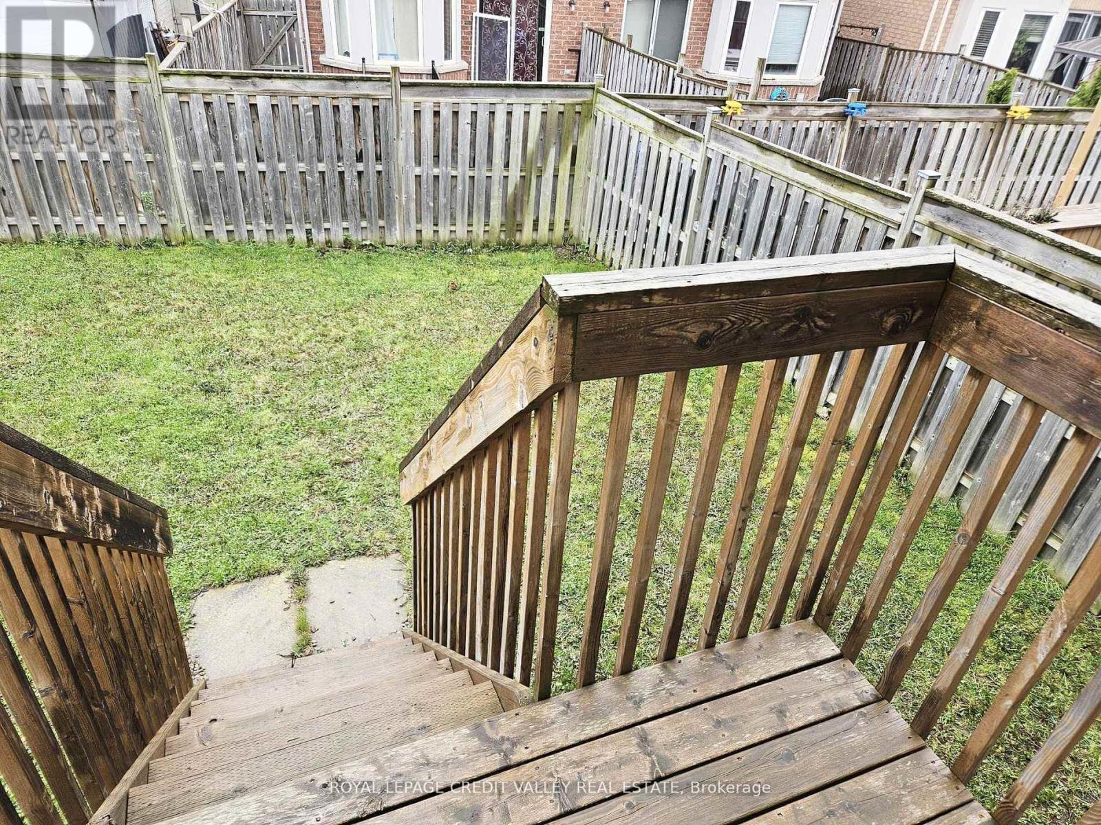 Photo 12 of 72 Kilrea Way, Brampton ON