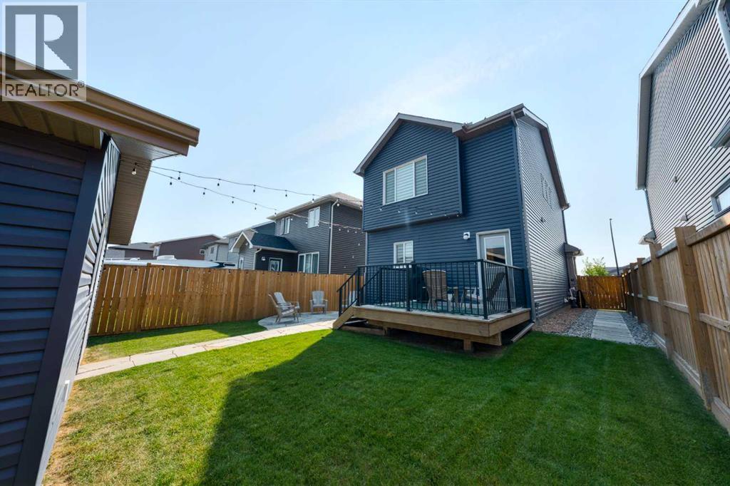 Photo 36 of 76 Willow Street, Cochrane AB