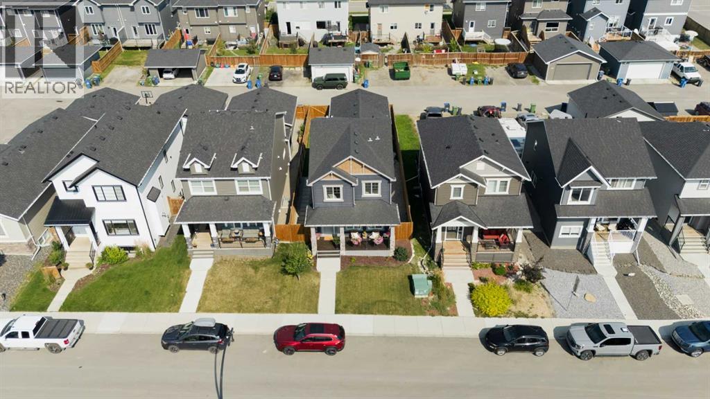 Photo 42 of 76 Willow Street, Cochrane AB