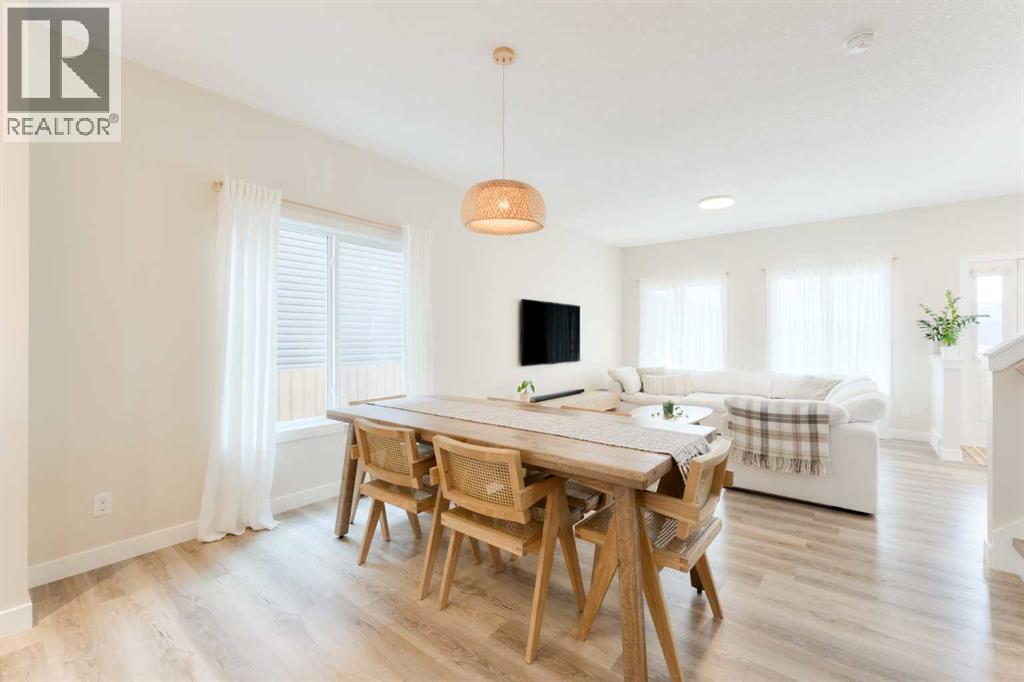 Photo 7 of 76 Willow Street, Cochrane AB