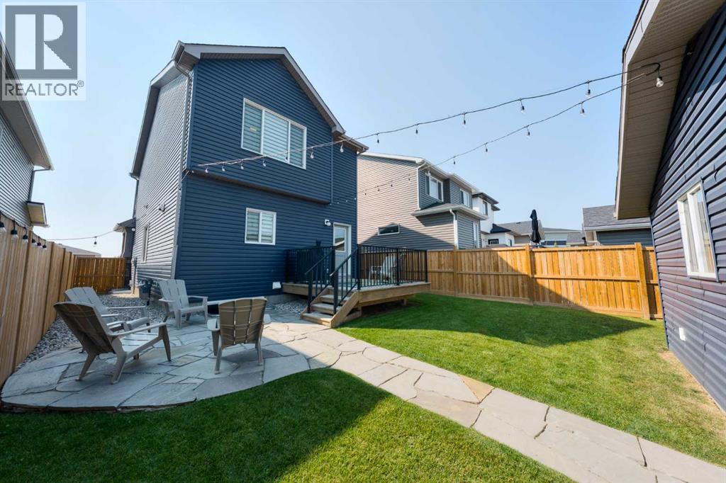 Photo 37 of 76 Willow Street, Cochrane AB