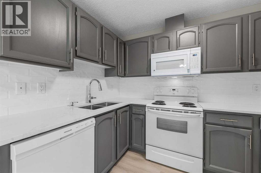 Photo 8 of 59 Doverville Way Se, Calgary AB