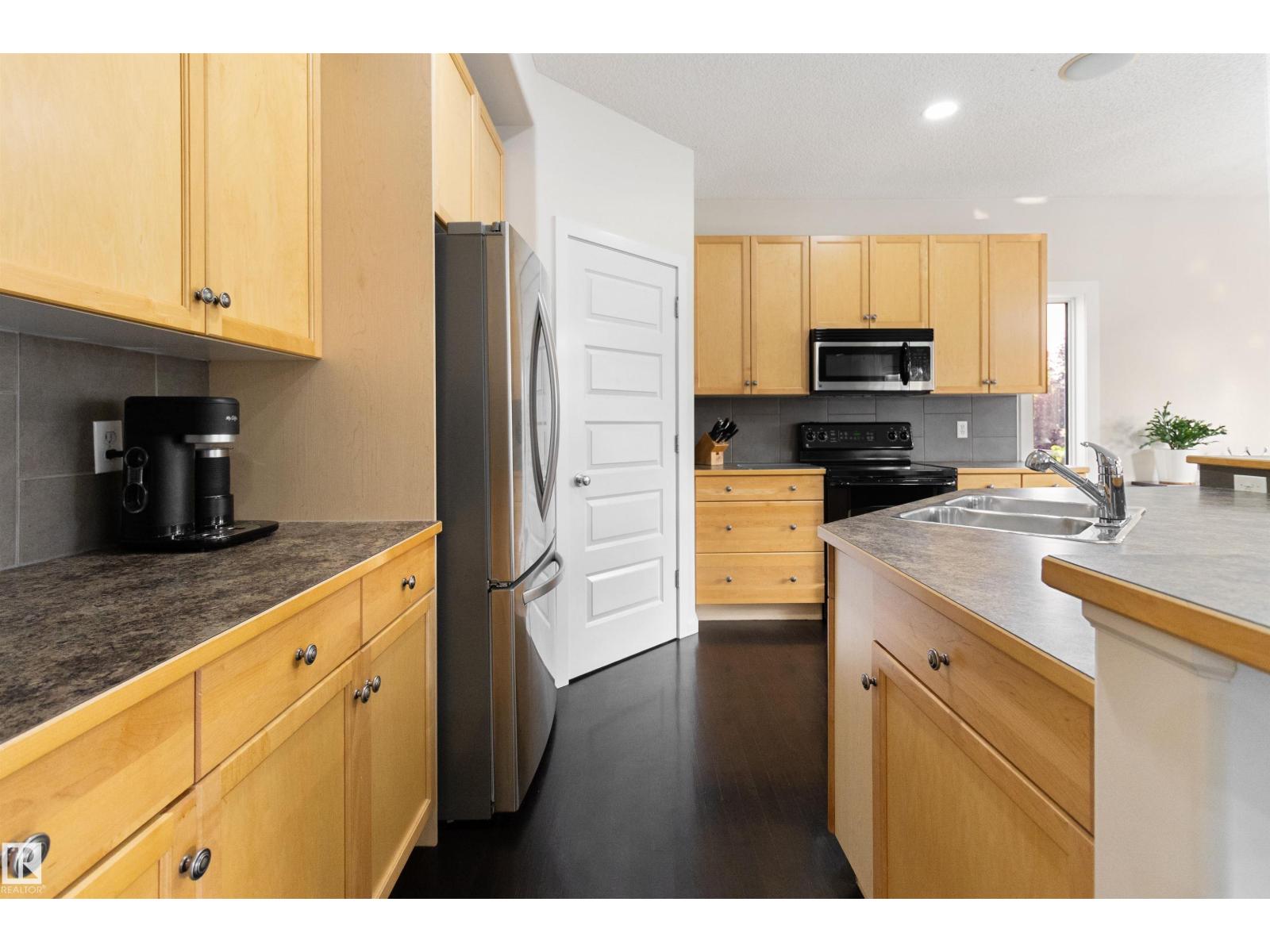 Photo 14 of 90 Carlyle Cr, Sherwood Park AB