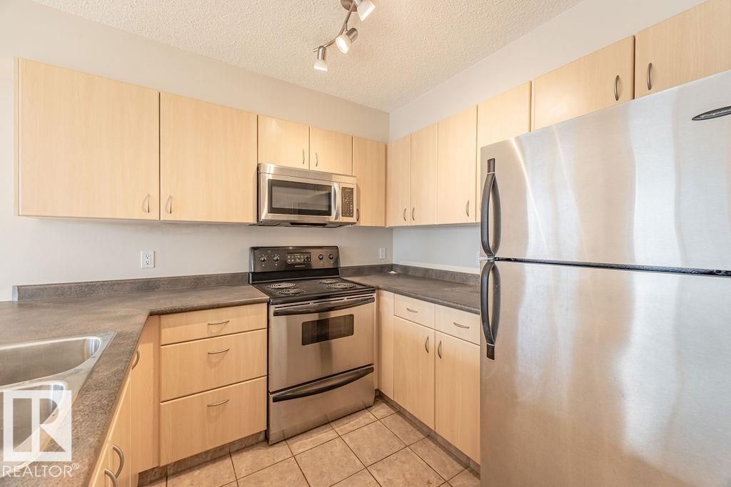 Photo 6 of 2301 10180 104 St Nw, Edmonton AB