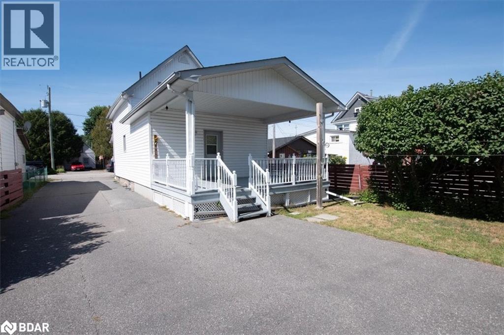 Photo 2 of 266 Sixth Avenue W, North Bay ON