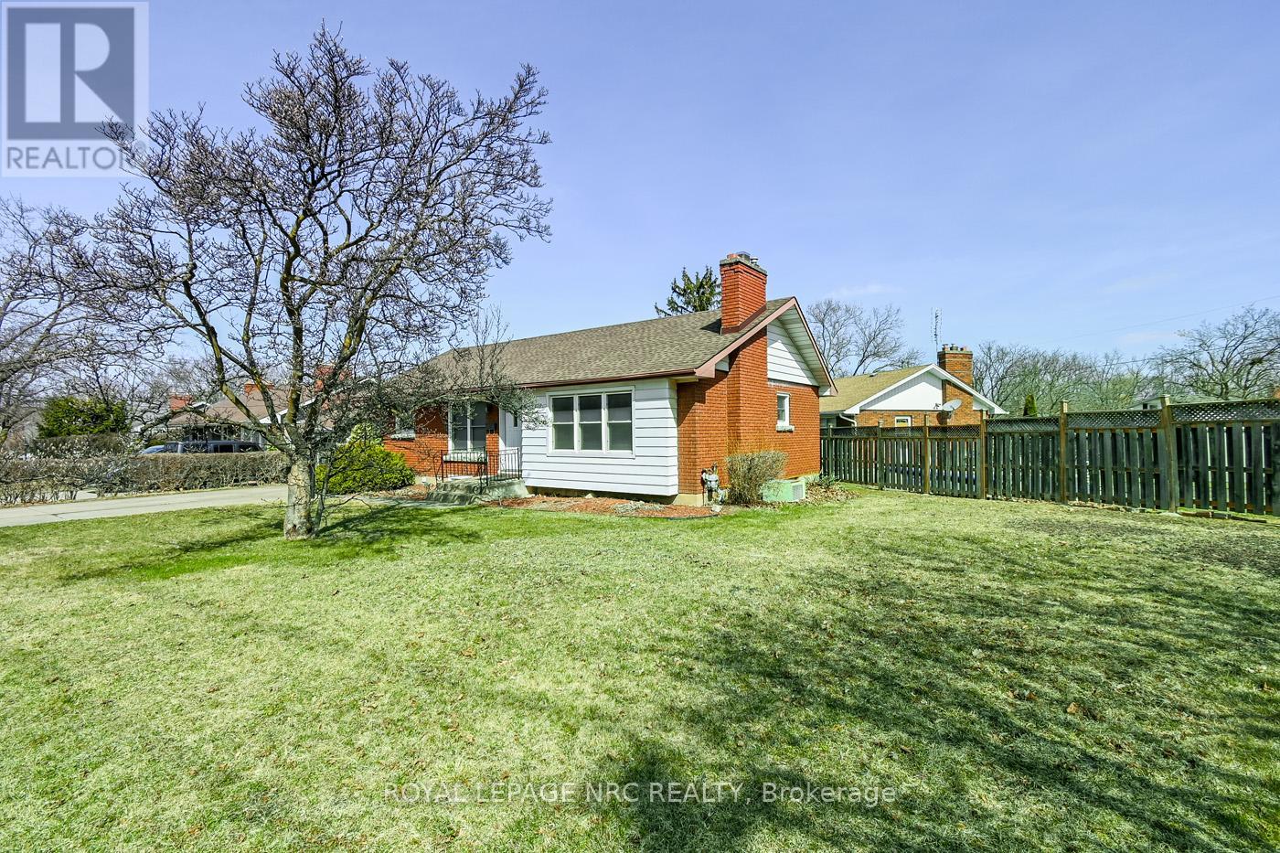 Photo 29 of 189 Glendale Avenue, St Catharines ON