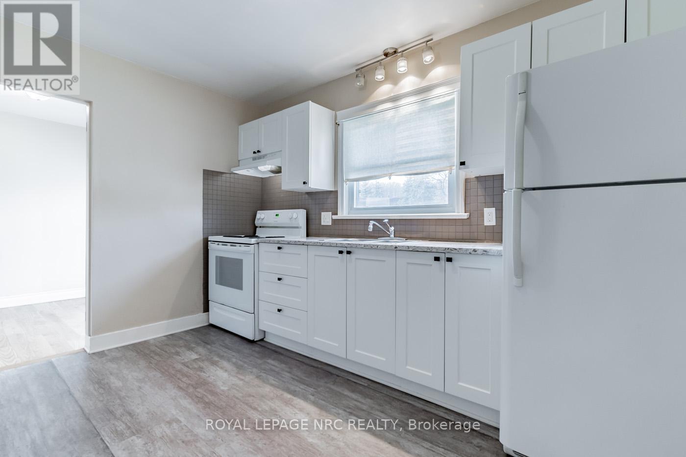 Photo 6 of 189 Glendale Avenue, St Catharines ON