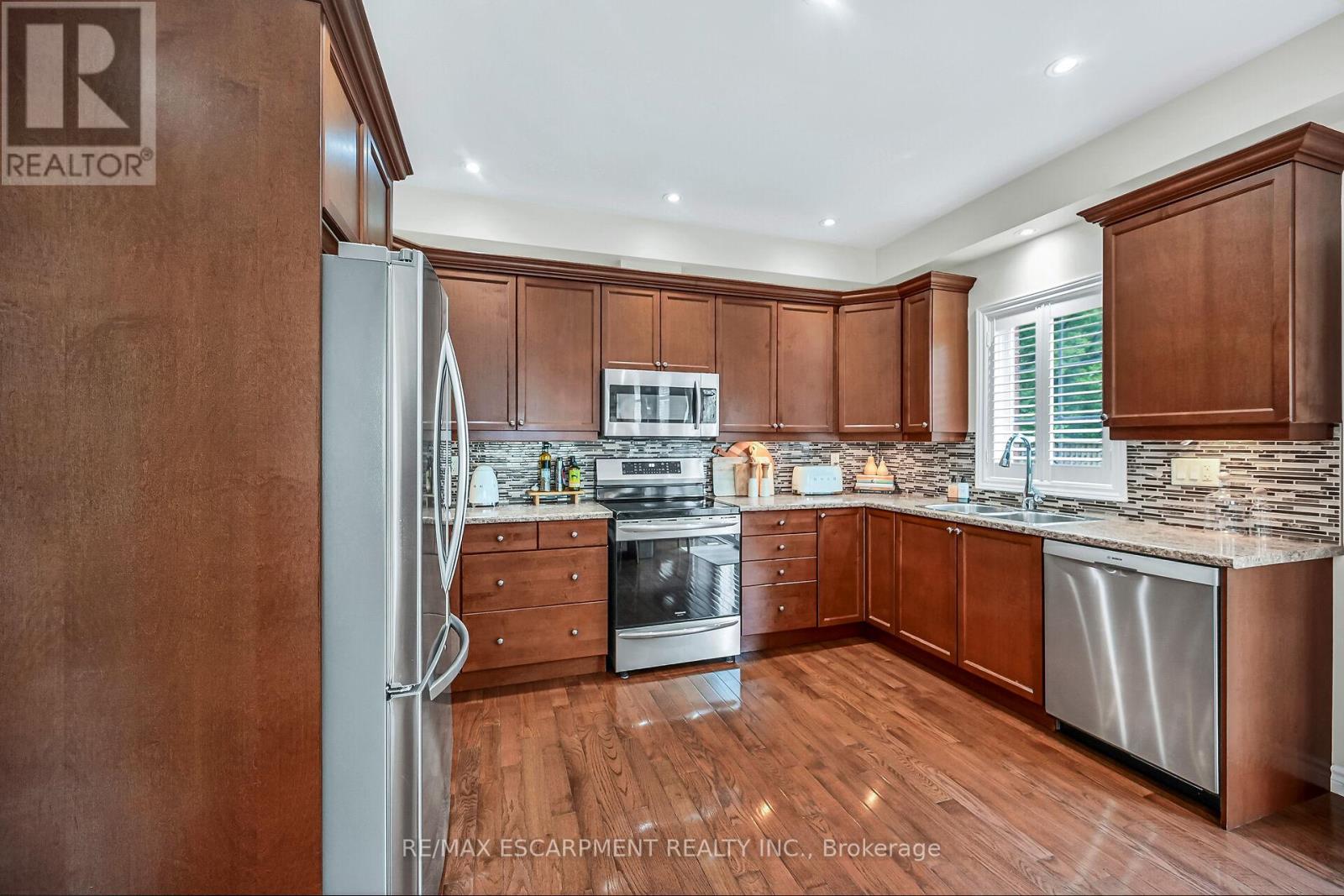 Photo 15 of 8 99 Panabaker Drive, Hamilton ON