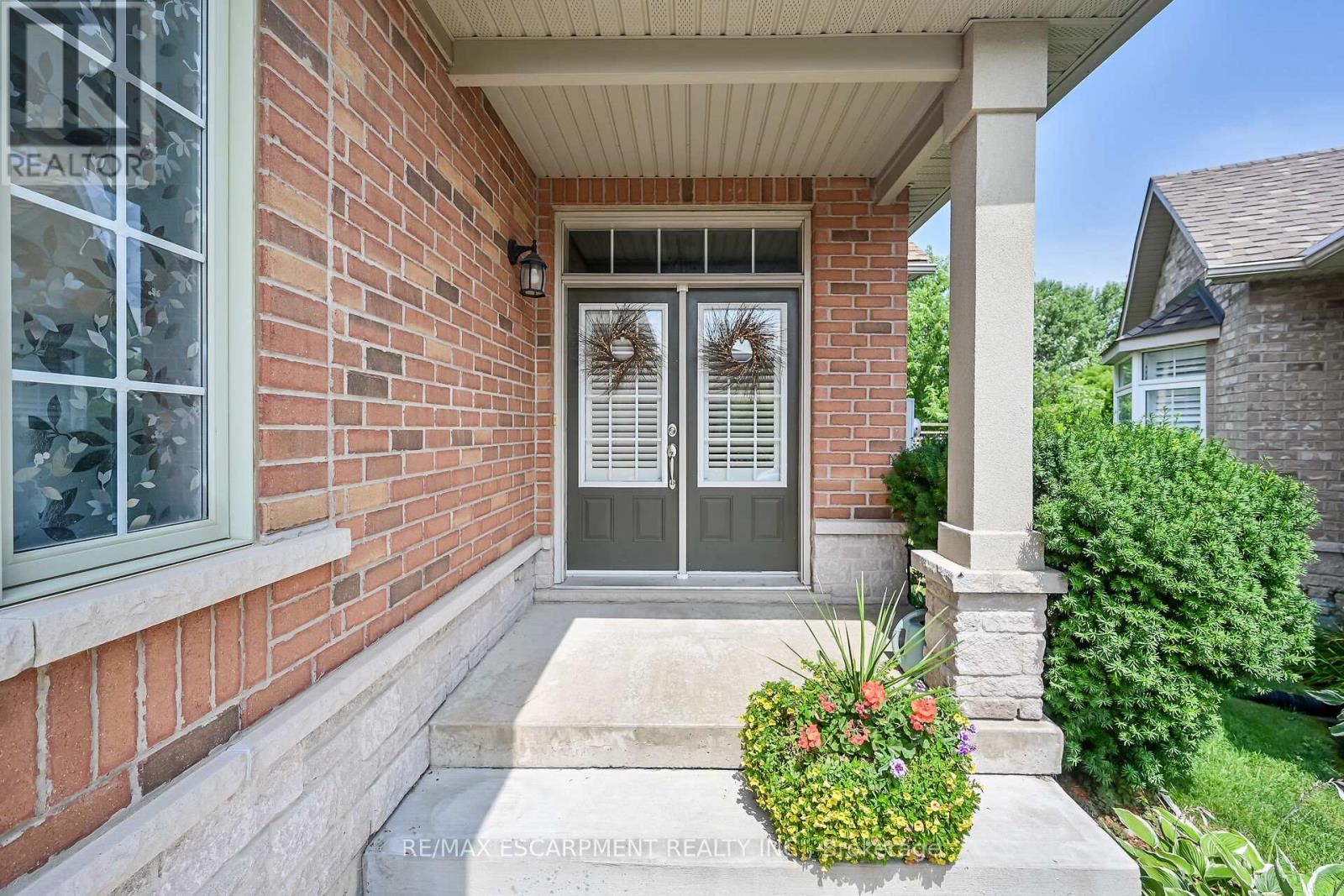 Photo 3 of 8 99 Panabaker Drive, Hamilton ON