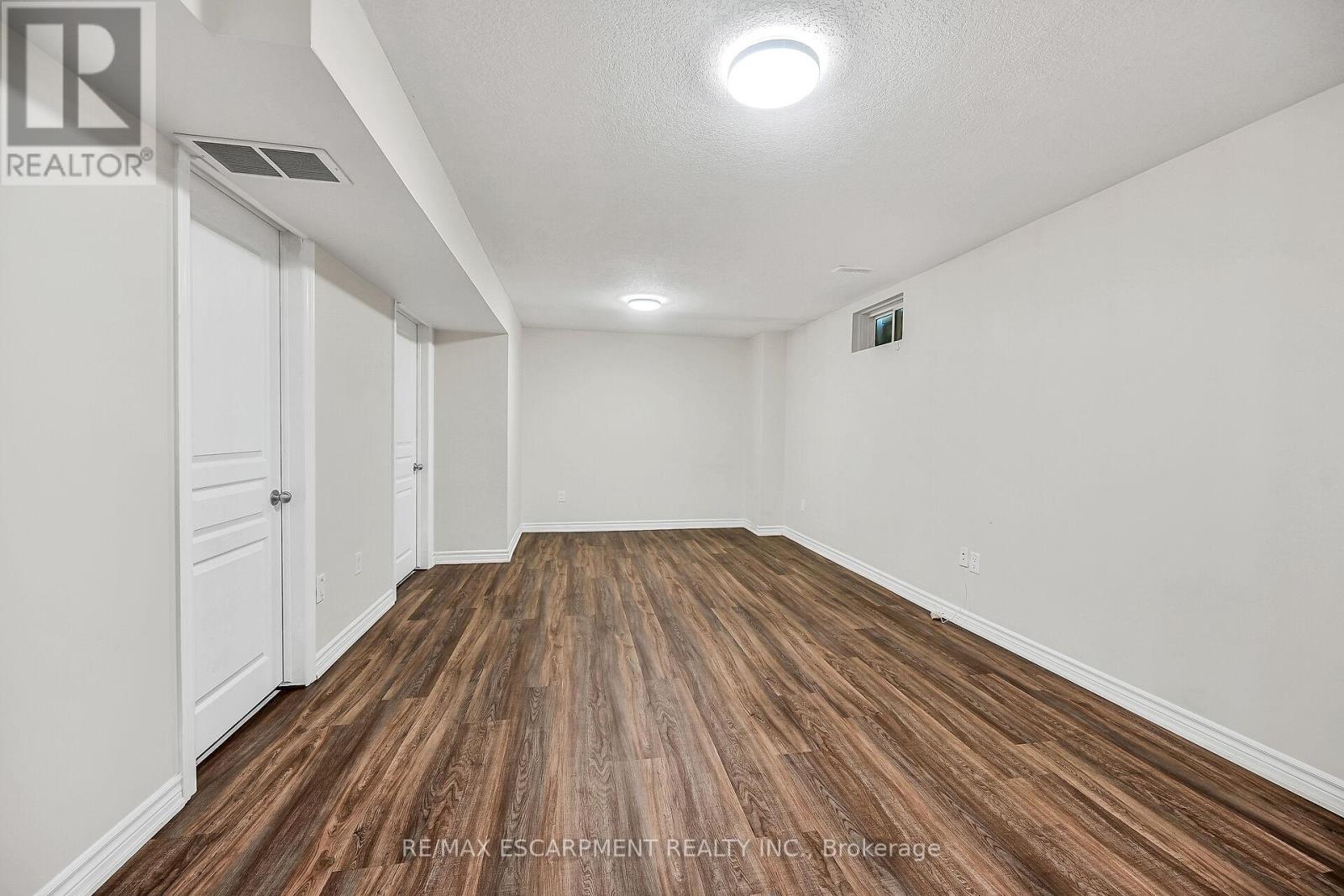 Photo 40 of 8 99 Panabaker Drive, Hamilton ON