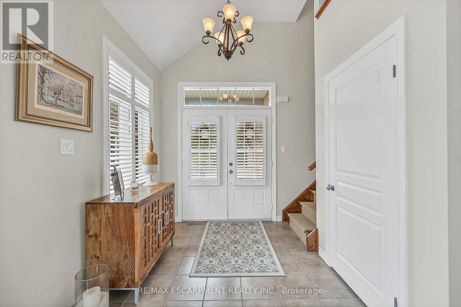 Photo 5 of 8 99 Panabaker Drive, Hamilton ON