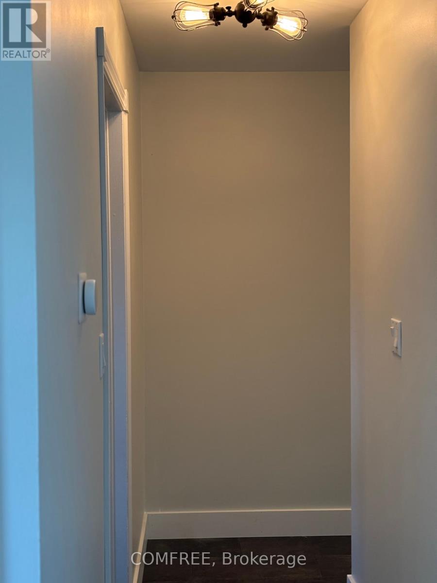 Photo 16 of 25 Mcgregor Court, Southgate ON