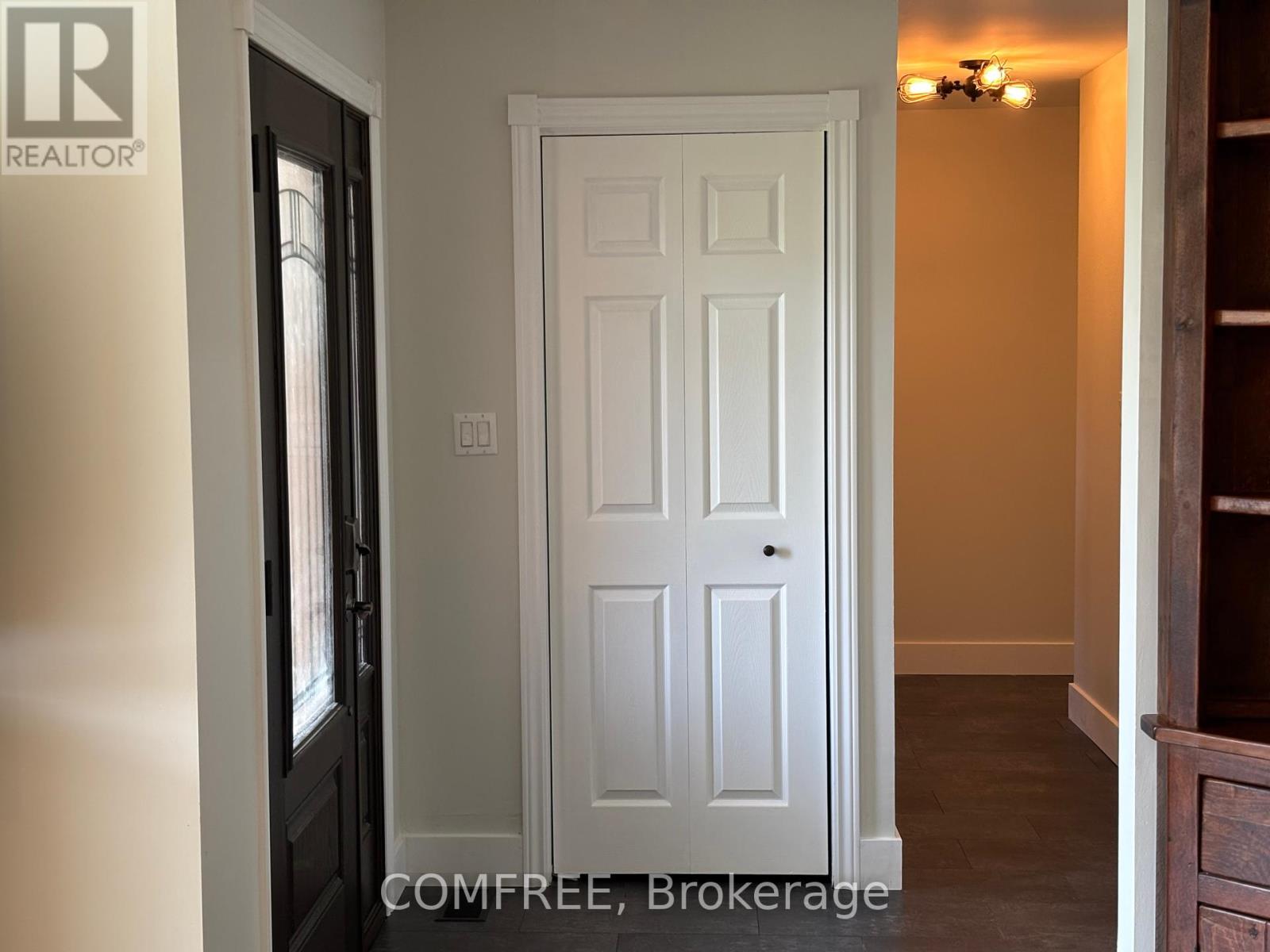 Photo 15 of 25 Mcgregor Court, Southgate ON