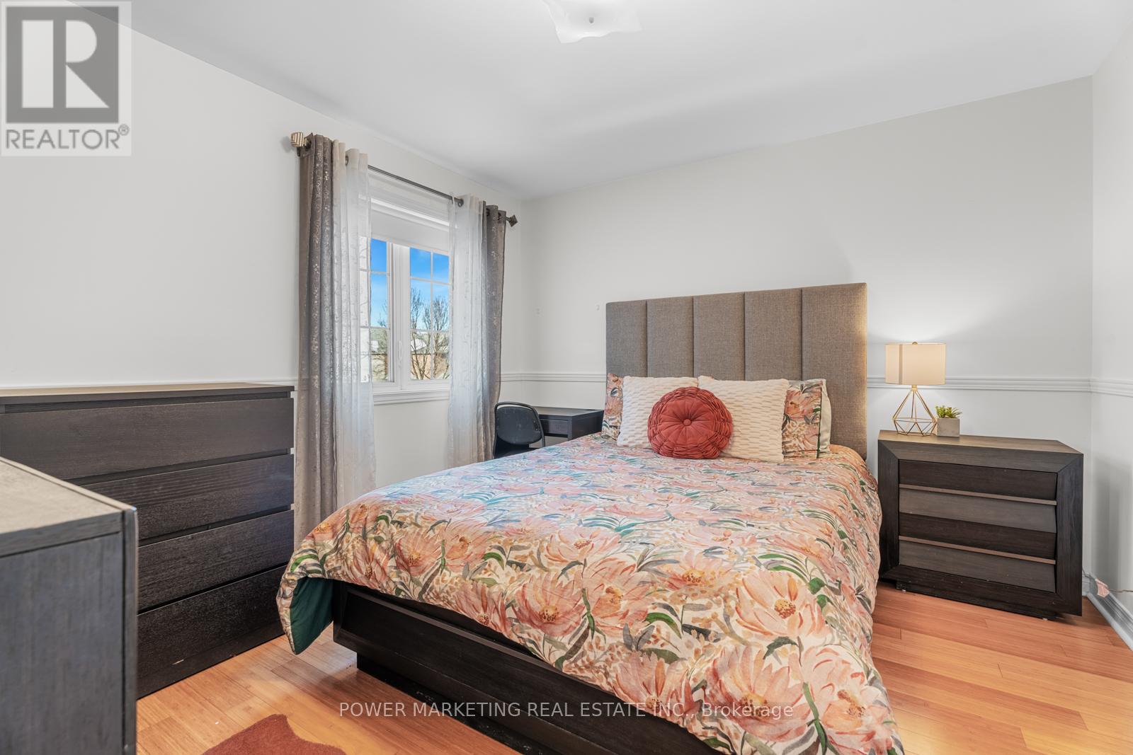 Photo 27 of 143 Borealis Crescent, Ottawa ON