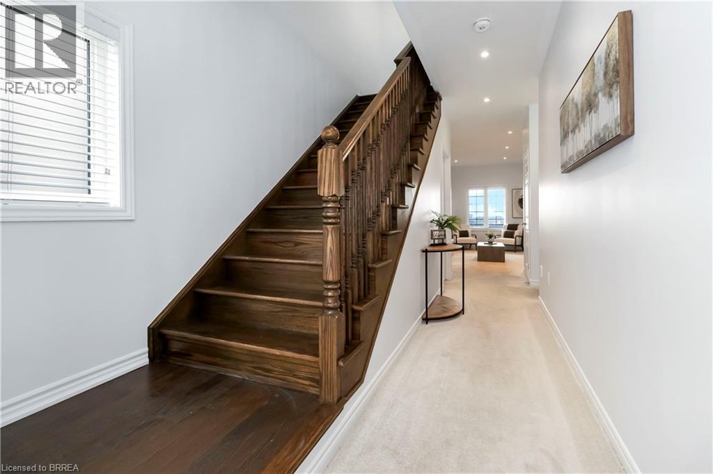 Photo 5 of 144 Flagg Avenue, Paris ON