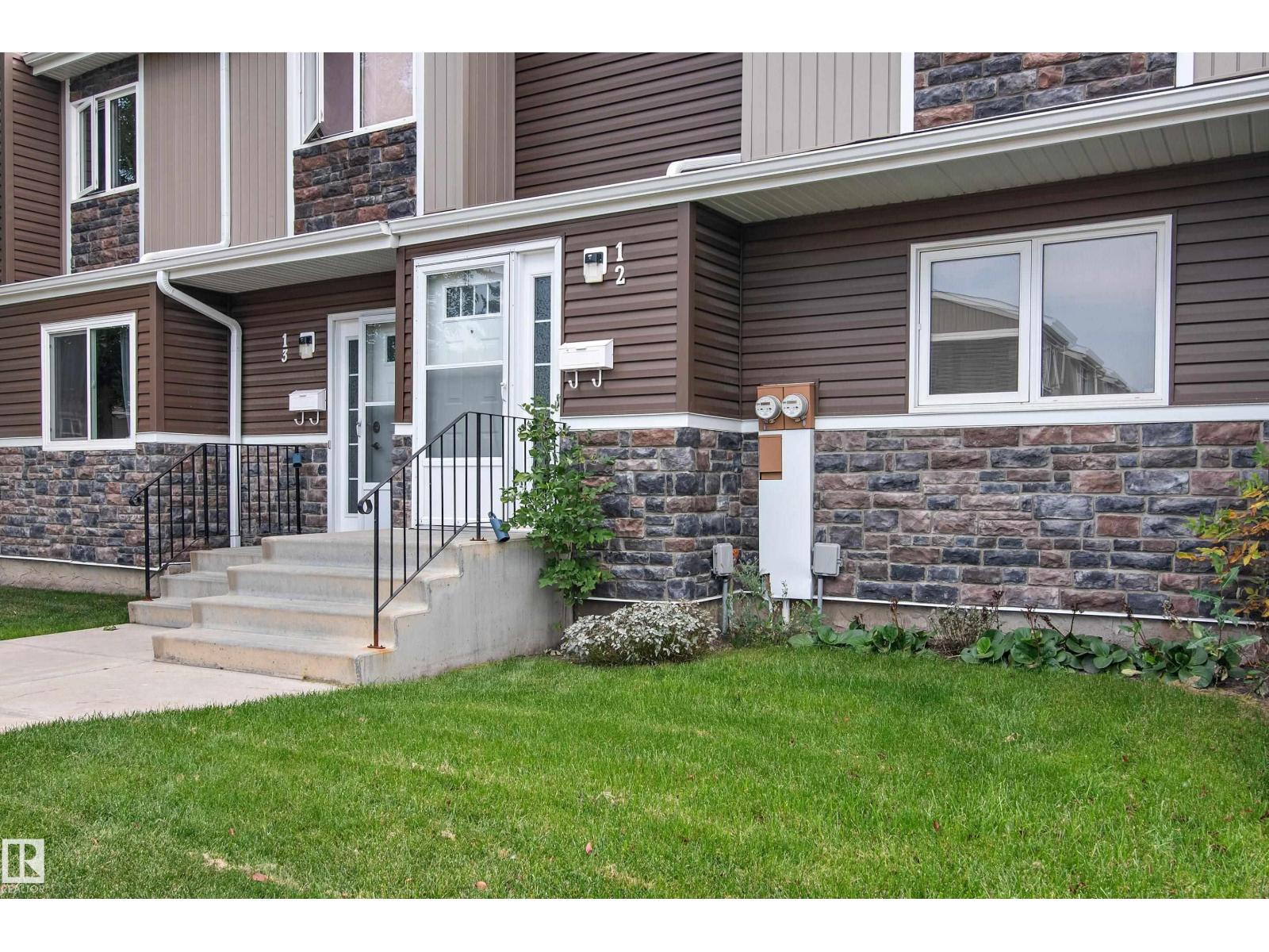 Photo 1 of 12 3115 119 St Nw, Edmonton AB