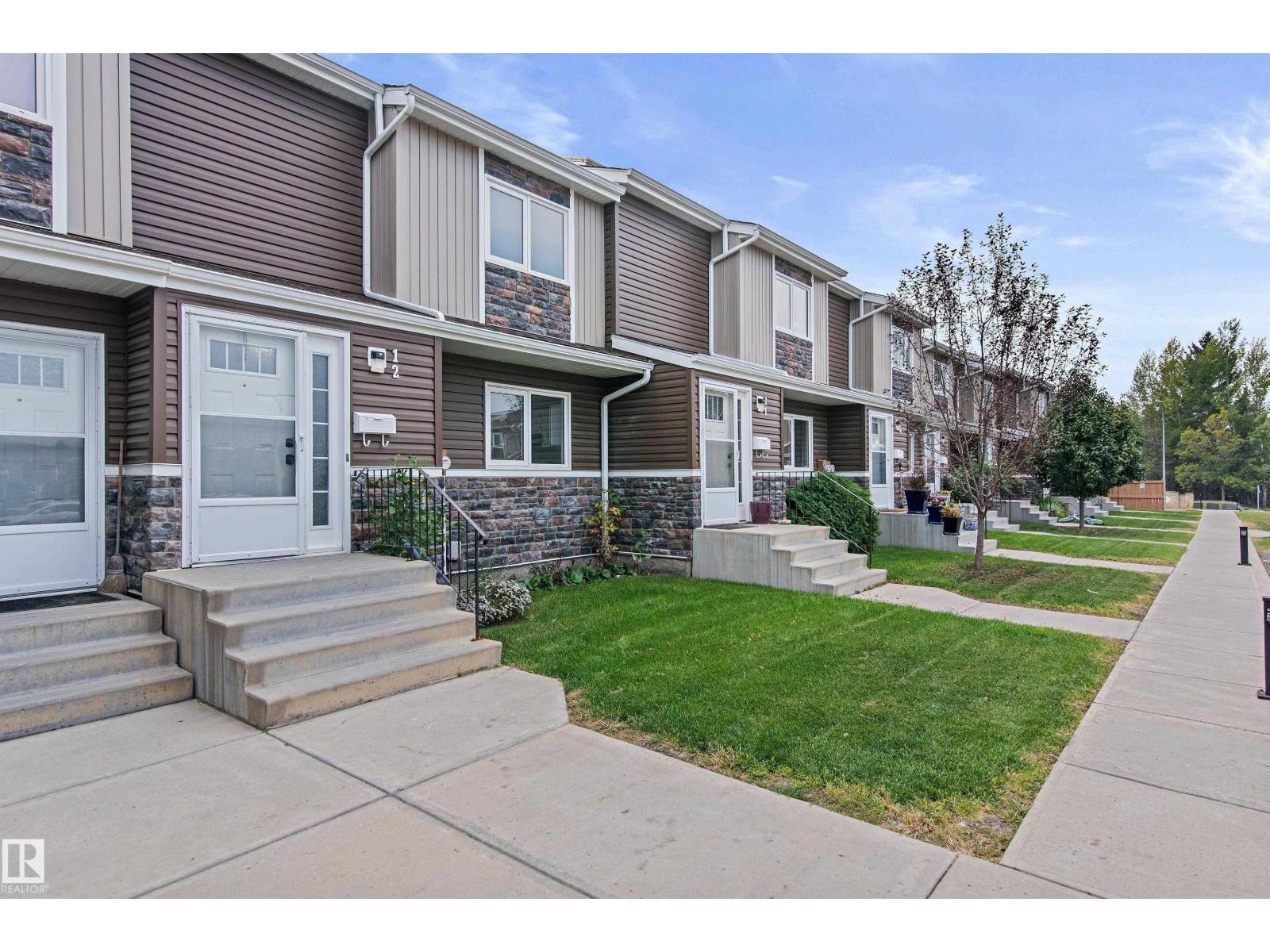 Photo 2 of 12 3115 119 St Nw, Edmonton AB