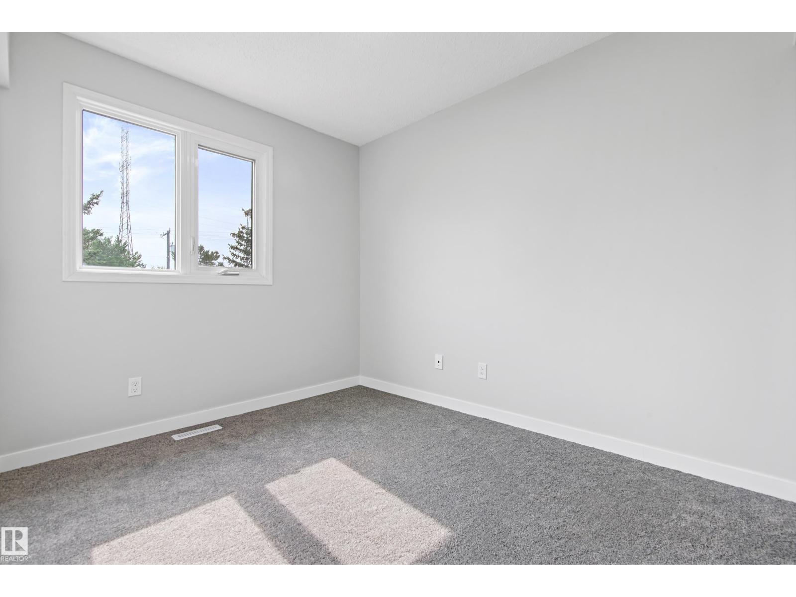 Photo 24 of 12 3115 119 St Nw, Edmonton AB