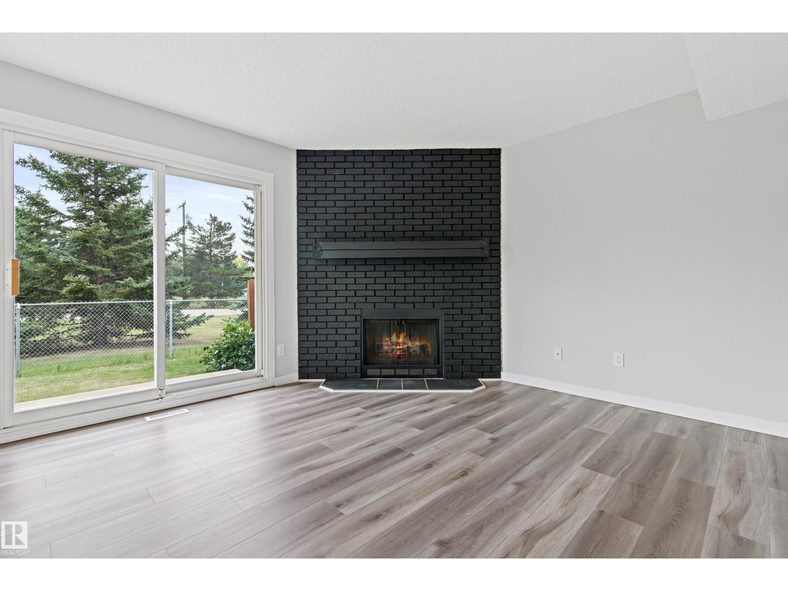 Photo 13 of 12 3115 119 St Nw, Edmonton AB