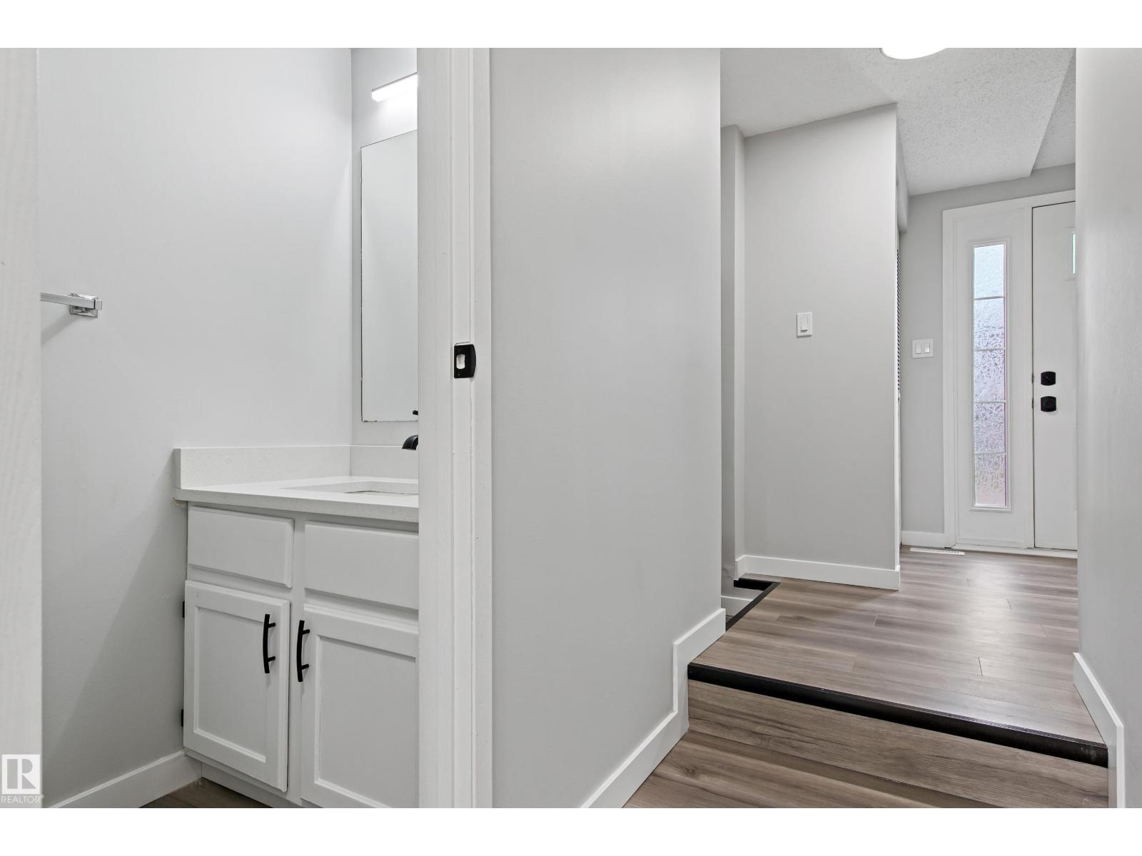 Photo 16 of 12 3115 119 St Nw, Edmonton AB