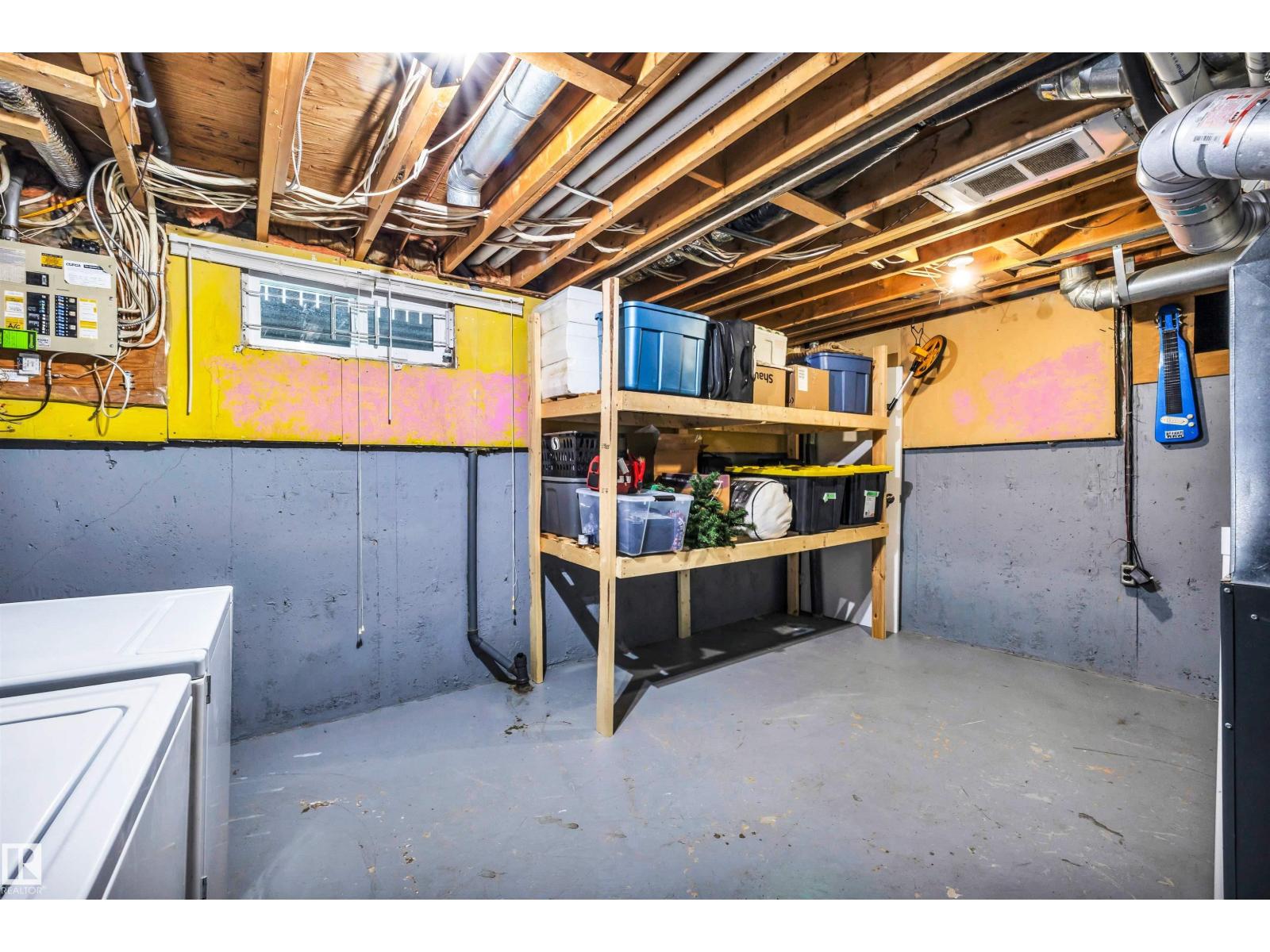 Photo 18 of 1616 Lakewood Rd W Nw, Edmonton AB