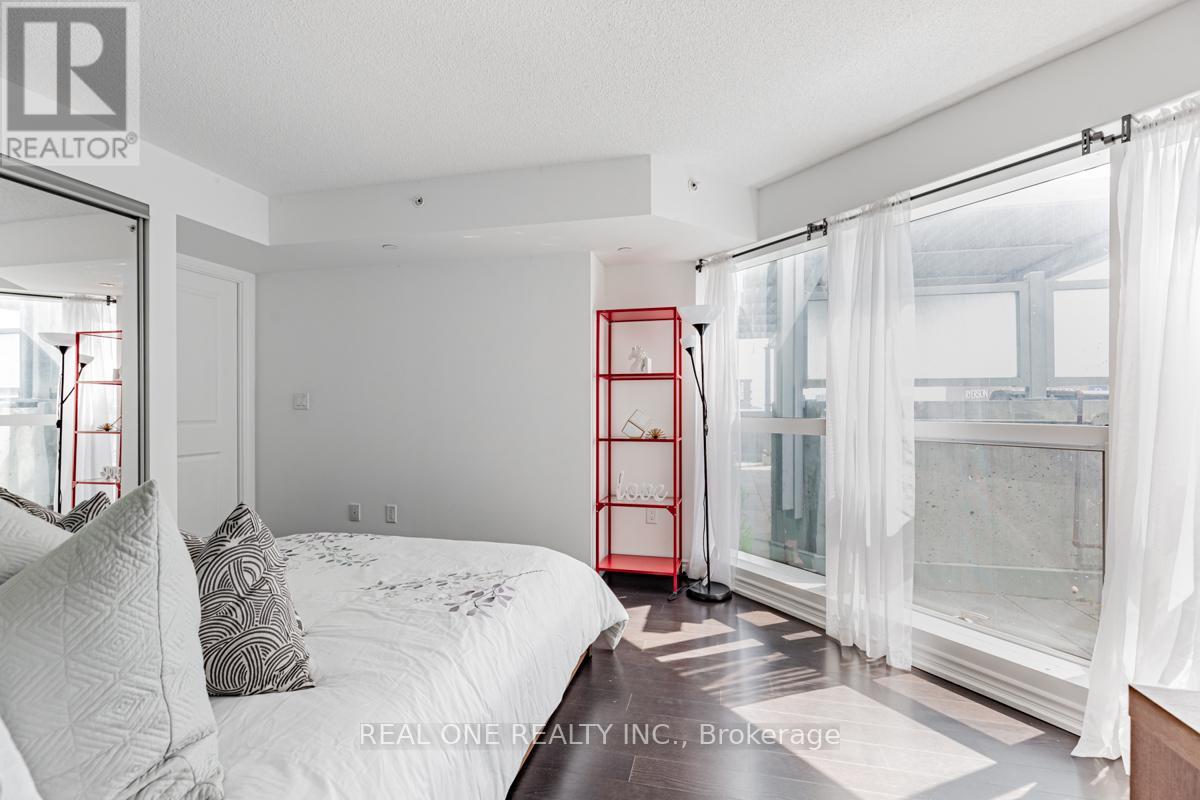 Photo 17 of 1408 386 Yonge Street, Toronto ON