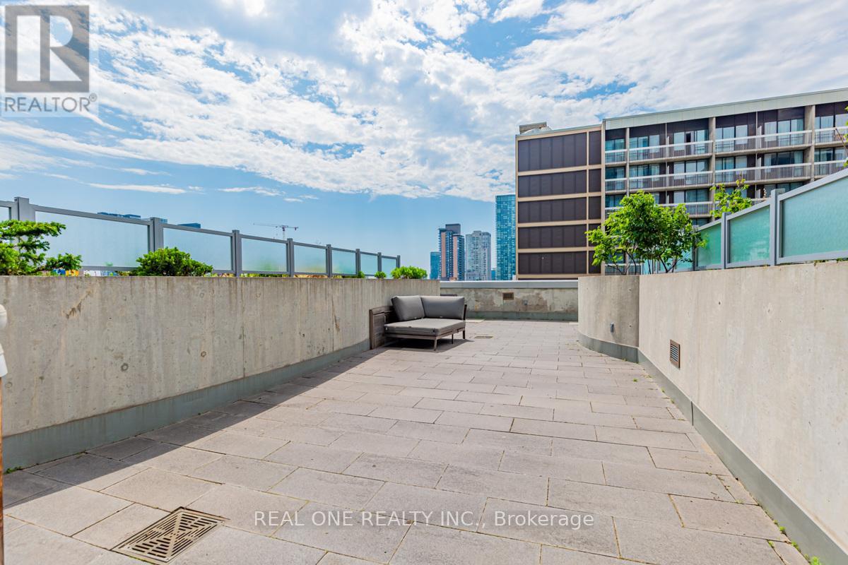 Photo 4 of 1408 386 Yonge Street, Toronto ON