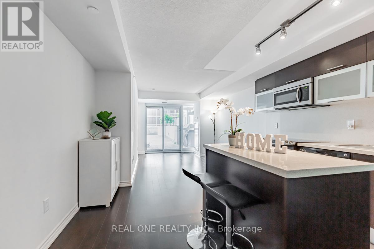 Photo 8 of 1408 386 Yonge Street, Toronto ON
