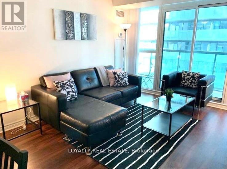 Photo 13 of 1909 19 Grand Trunk Crescent, Toronto ON