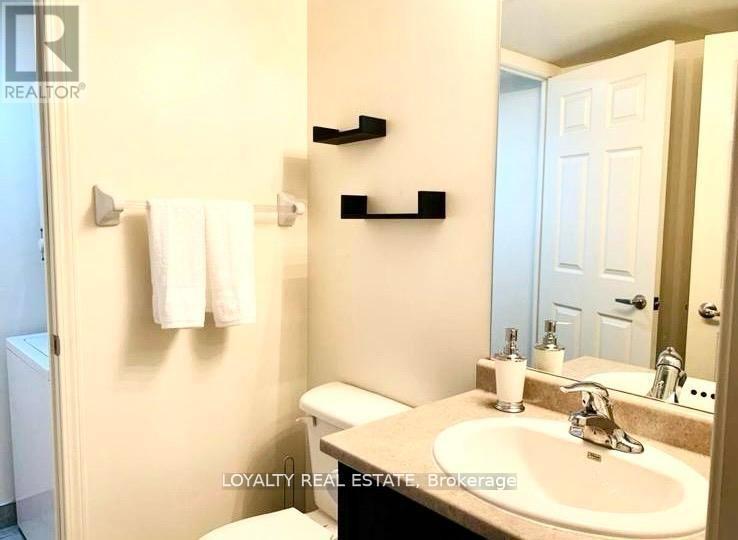 Photo 14 of 1909 19 Grand Trunk Crescent, Toronto ON