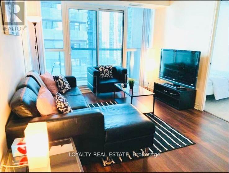 Photo 2 of 1909 19 Grand Trunk Crescent, Toronto ON