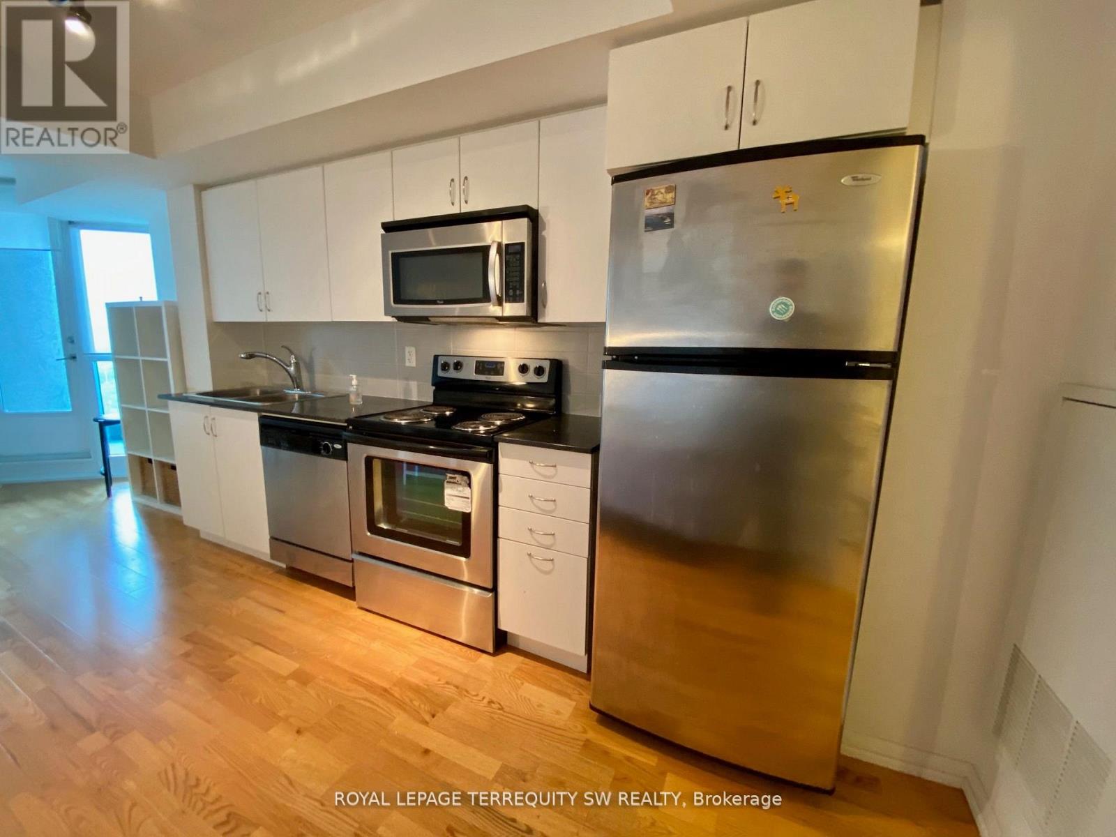 Photo 2 of 1458 209 Fort York Boulevard, Toronto ON