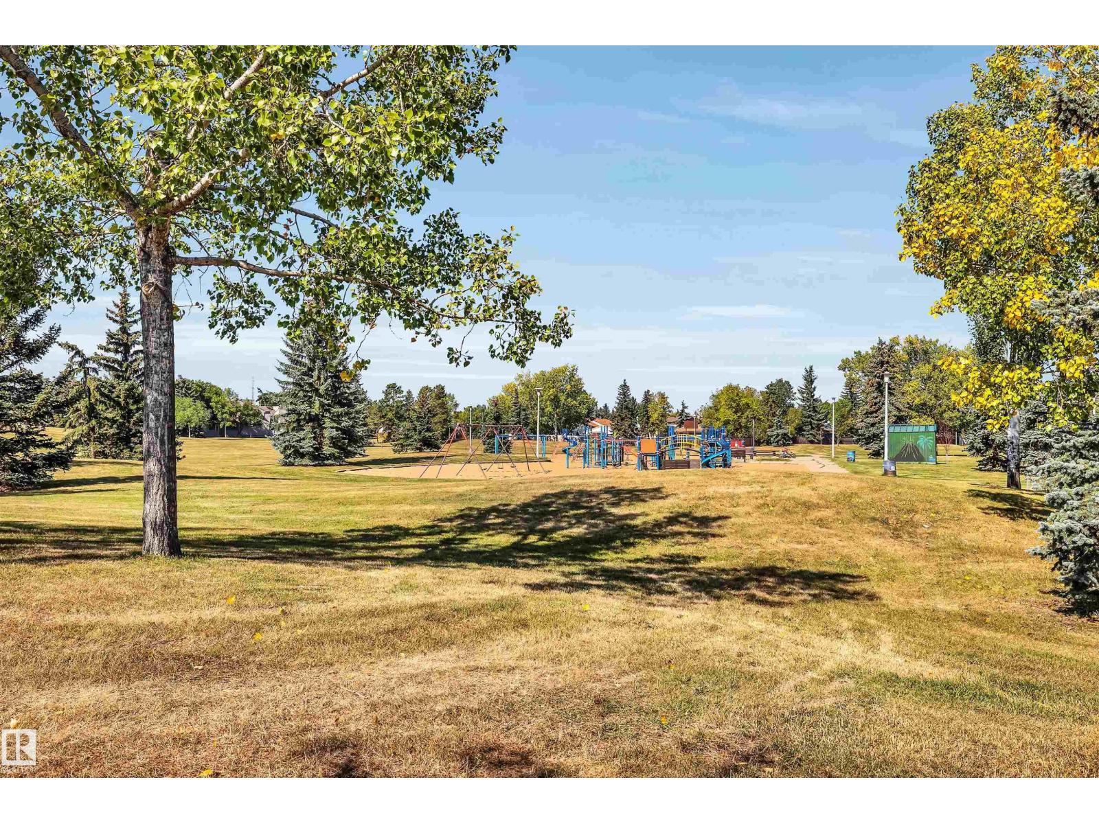 Photo 20 of 1616 Lakewood Rd W Nw, Edmonton AB