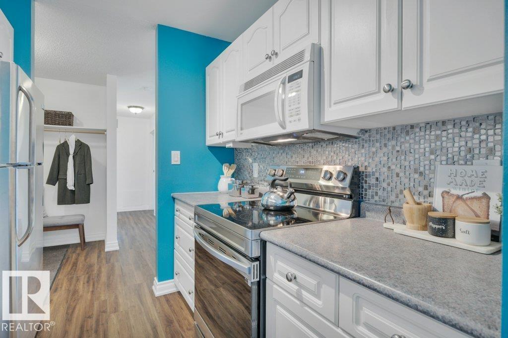 Photo 12 of 301 10511 19 Av Nw, Edmonton AB