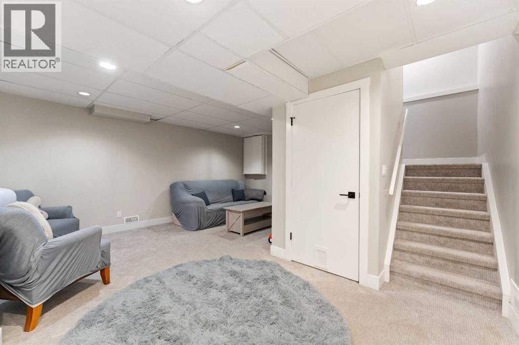 Photo 22 of 815 Erin Woods Drive Se, Calgary AB