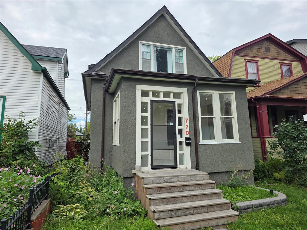 Photo 1 of 770 Ingersoll Street, Winnipeg MB