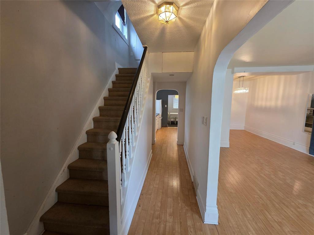 Photo 2 of 770 Ingersoll Street, Winnipeg MB
