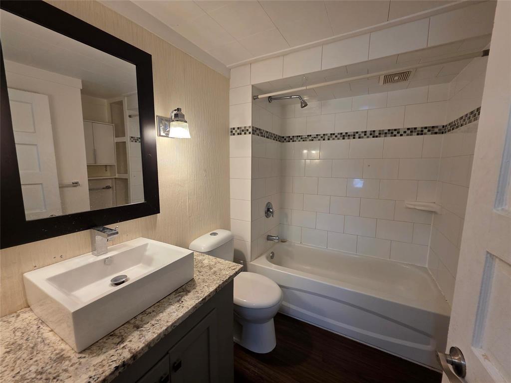 Photo 10 of 770 Ingersoll Street, Winnipeg MB