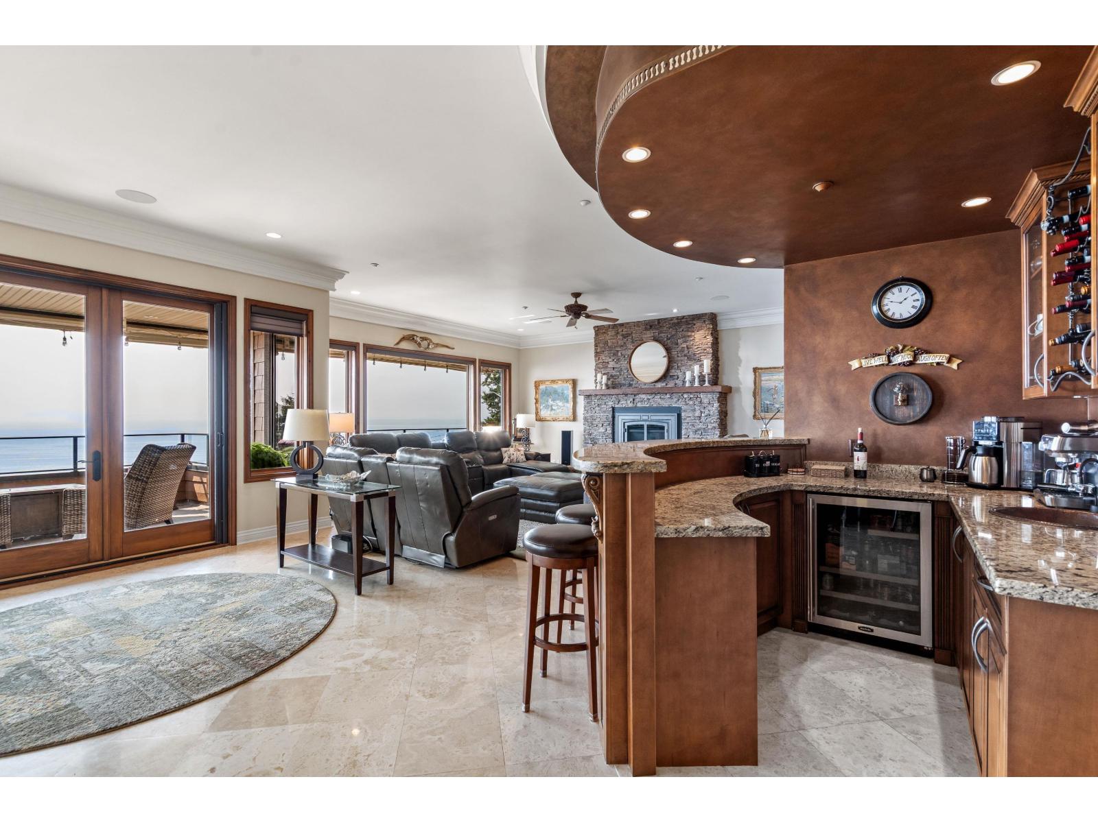 15357 COLUMBIA AVENUE, White Rock