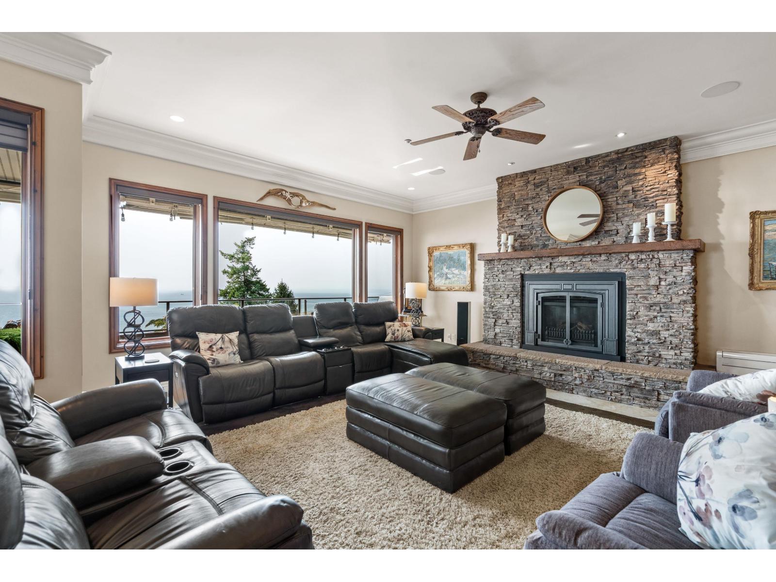 15357 COLUMBIA AVENUE, White Rock