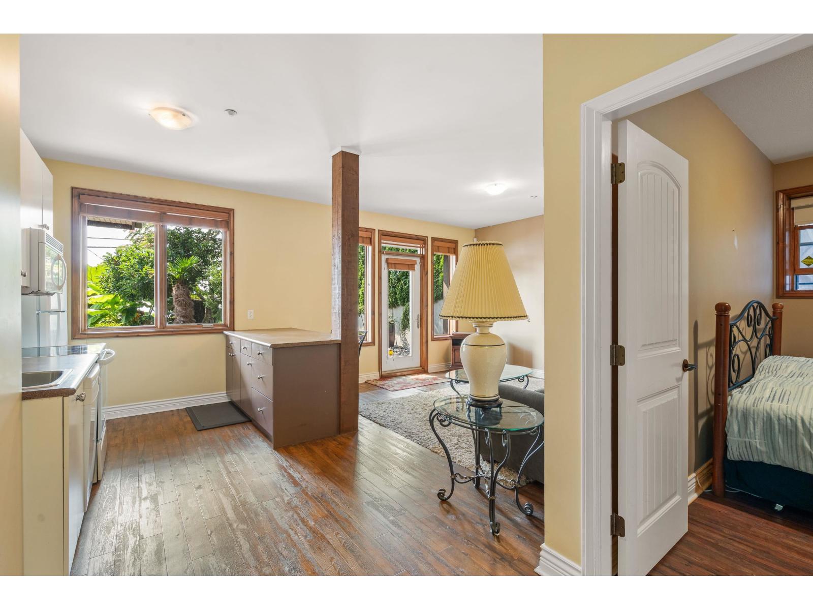 15357 COLUMBIA AVENUE, White Rock