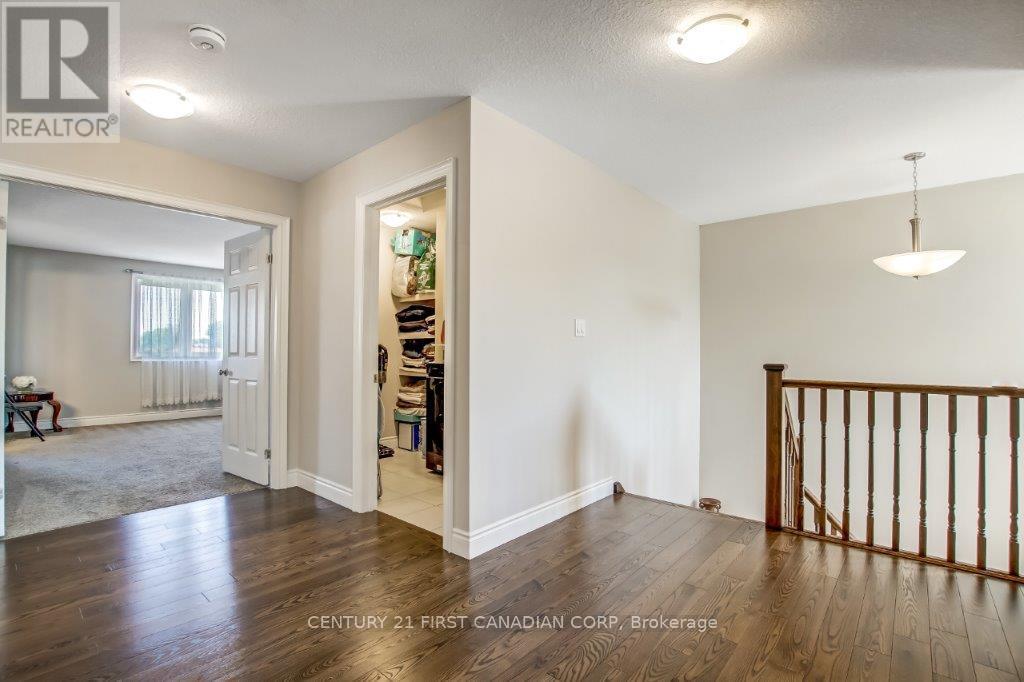 Photo 13 of 2608 Holbrook Drive, London South ON